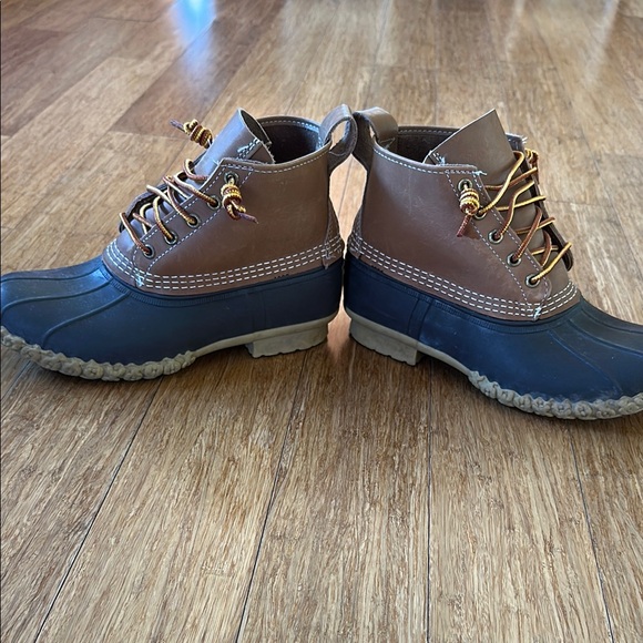Women’s LL Bean “Bean Boots” - Picture 5 of 5